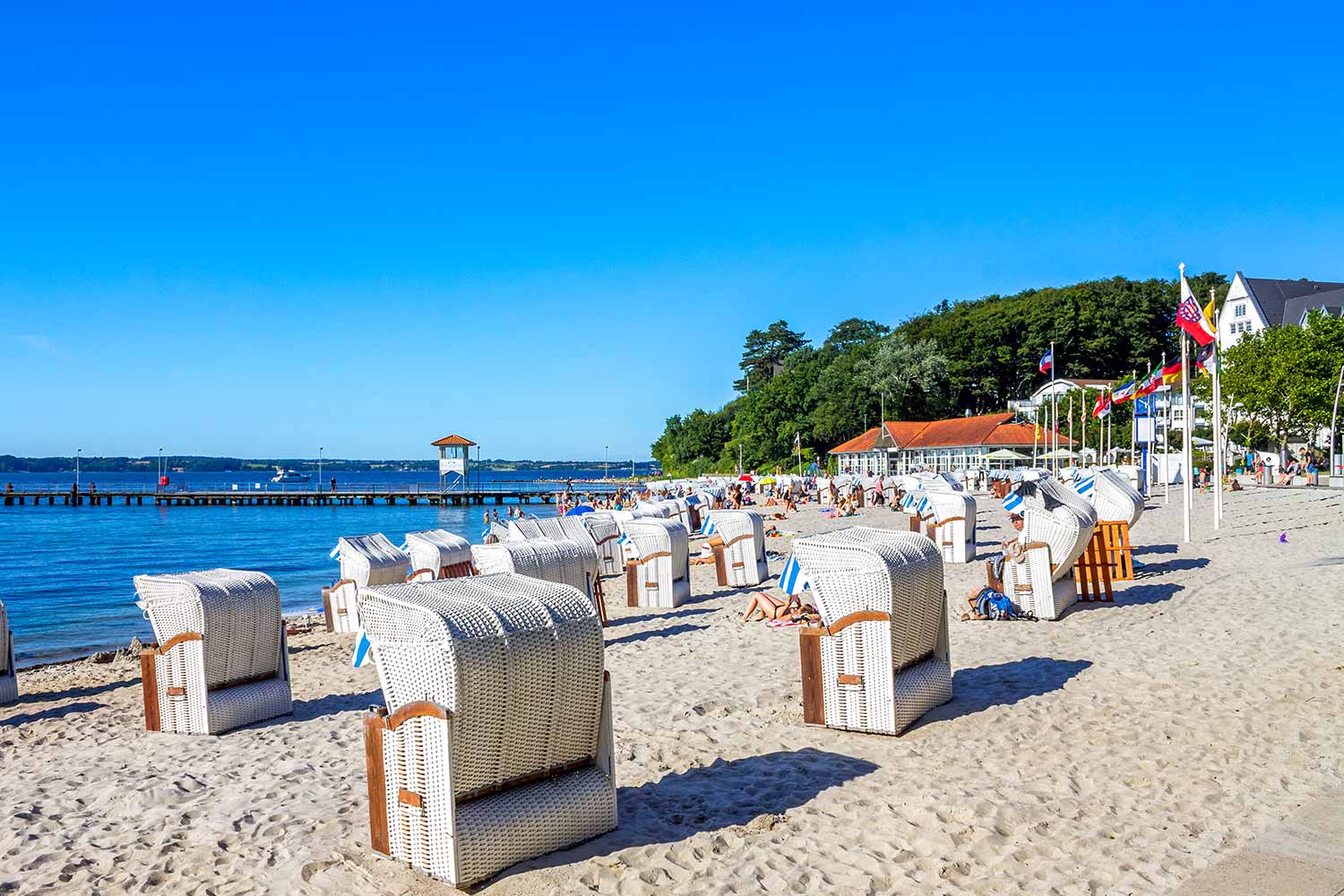 Strandkörbe am Strand von Glücksburg