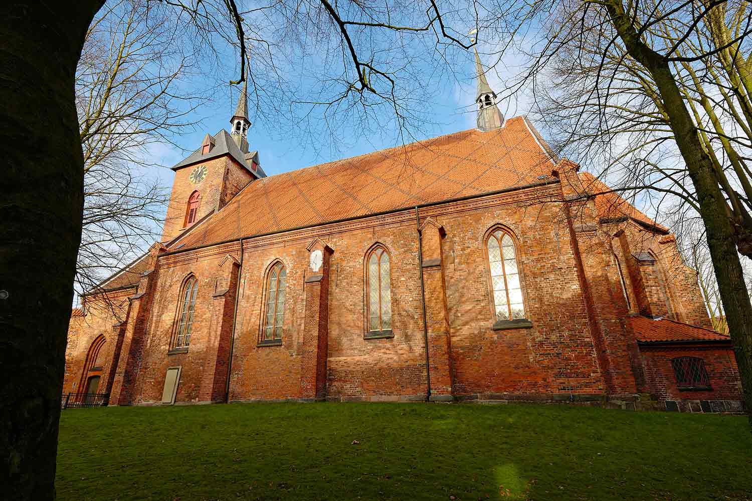 Rendsburg Marienkirche von der Seite