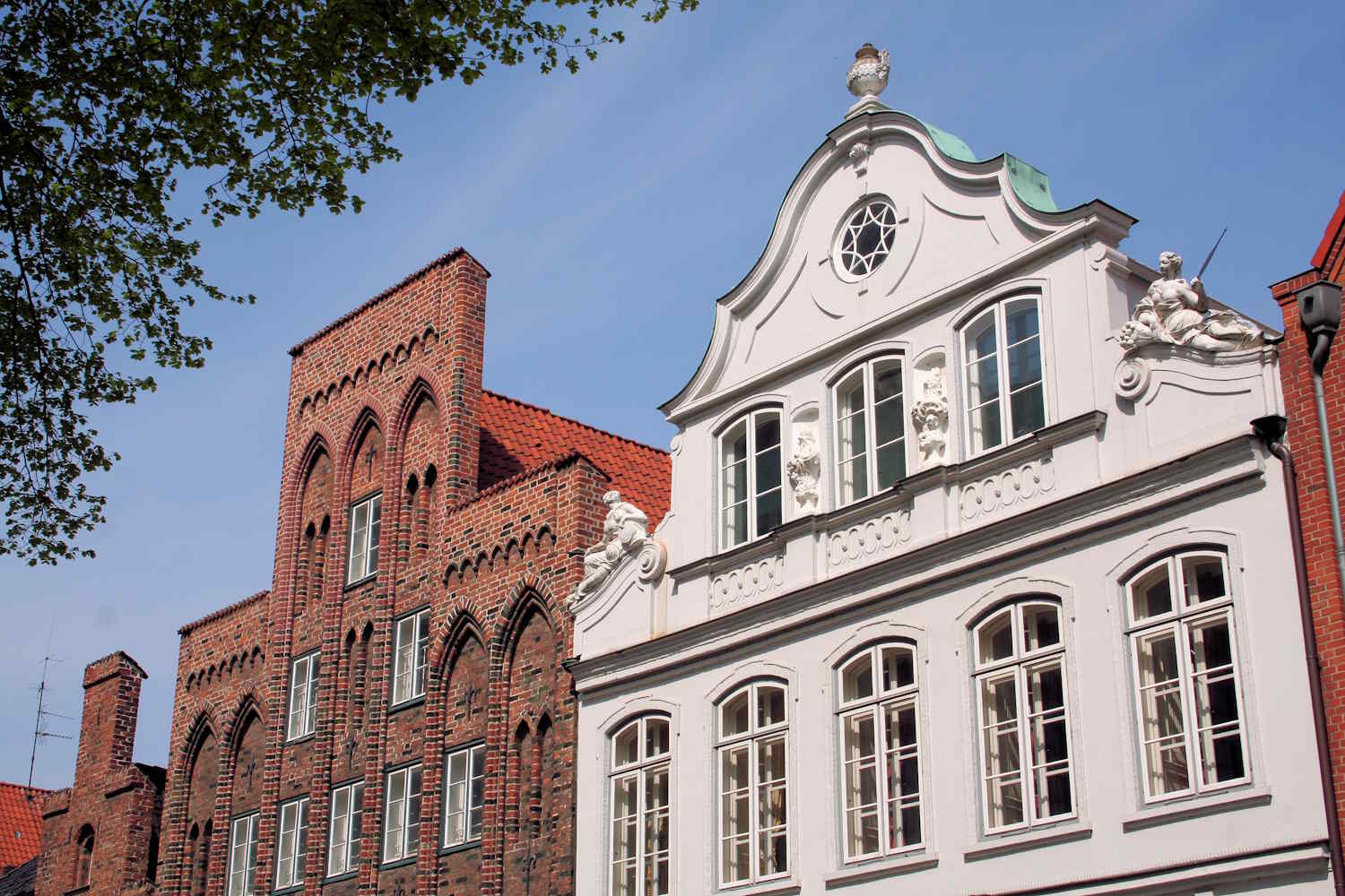 Giebel vom Buddenbrooks Haus Thomas Mann