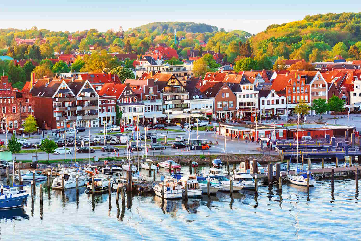Travemünde Altstadt mit Hafen und Promenade